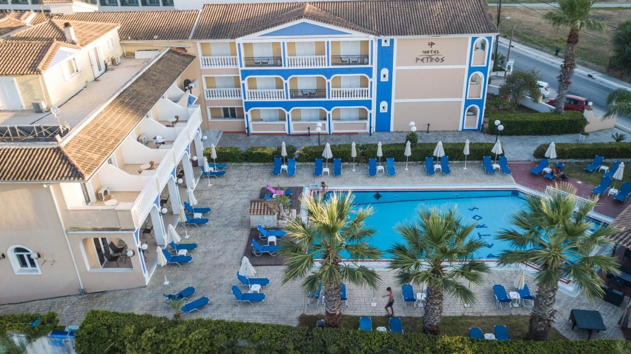 Hotel Petros チィリヴィ エクステリア 写真