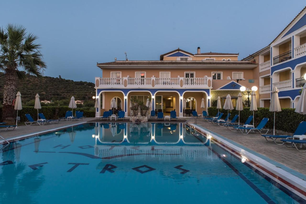 Hotel Petros チィリヴィ エクステリア 写真