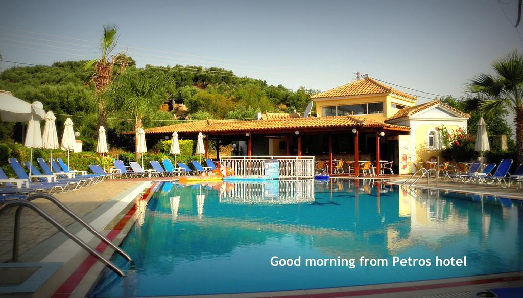 Hotel Petros チィリヴィ エクステリア 写真